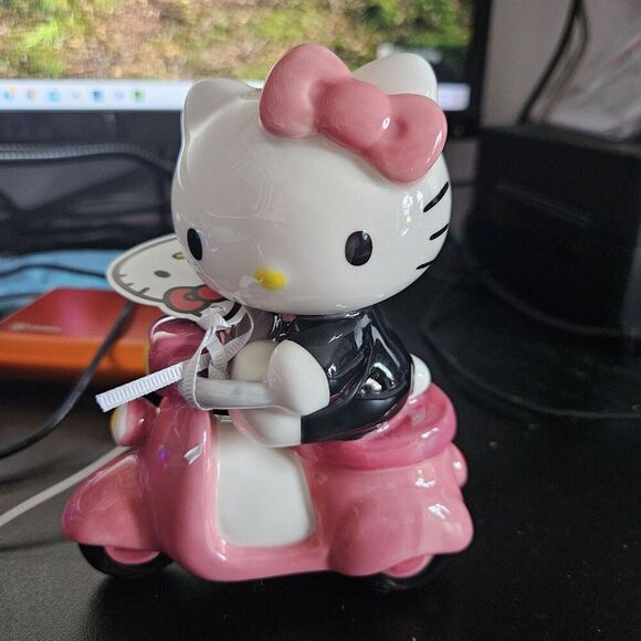 Blue Sky Clayworks Hello Kitty Riding Scooter HTF Ceramics Brand New With Tags - Picture 12 of 16